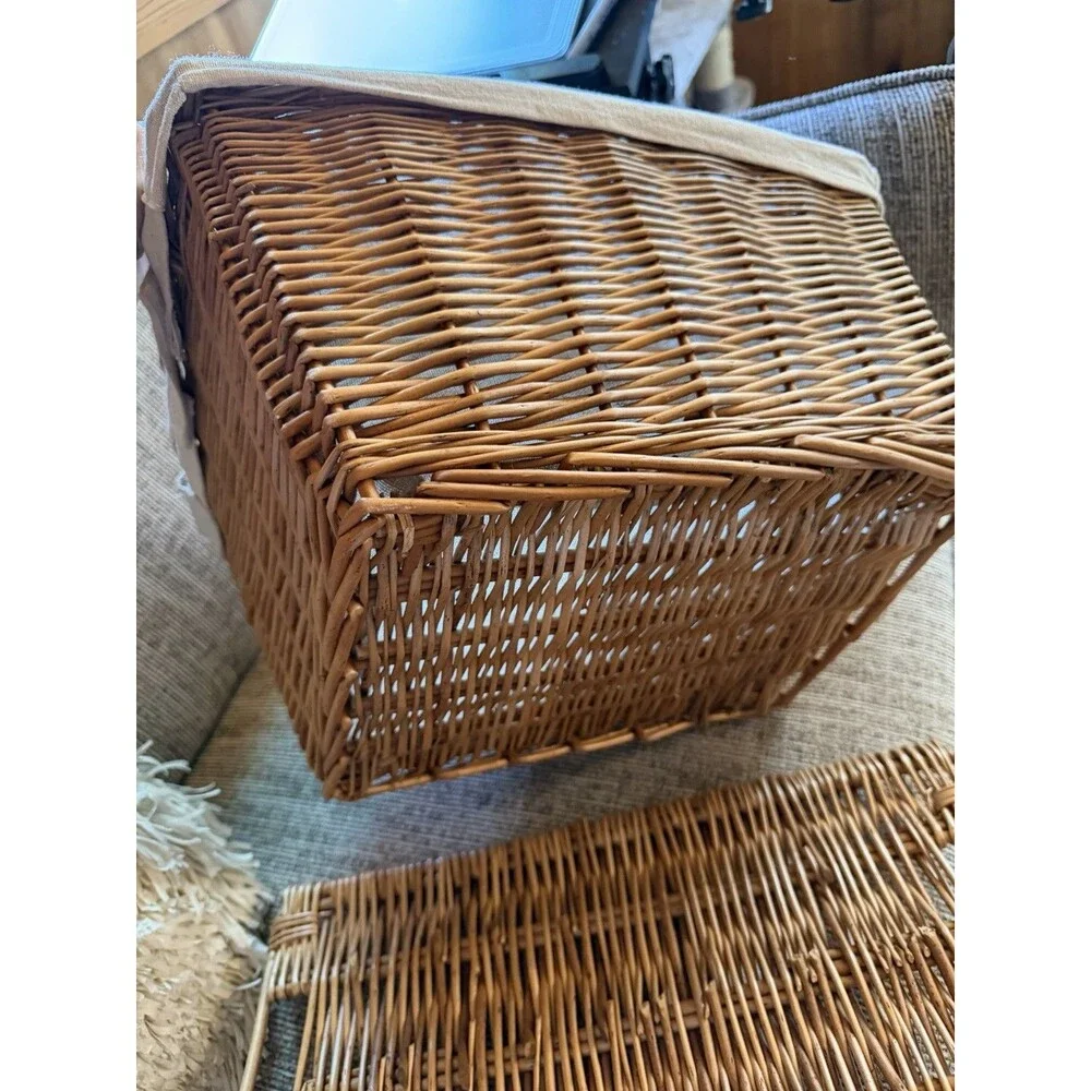 Williams Sonoma Wicker Storage Picnic  Bread Gift Basket Kitchen Decor